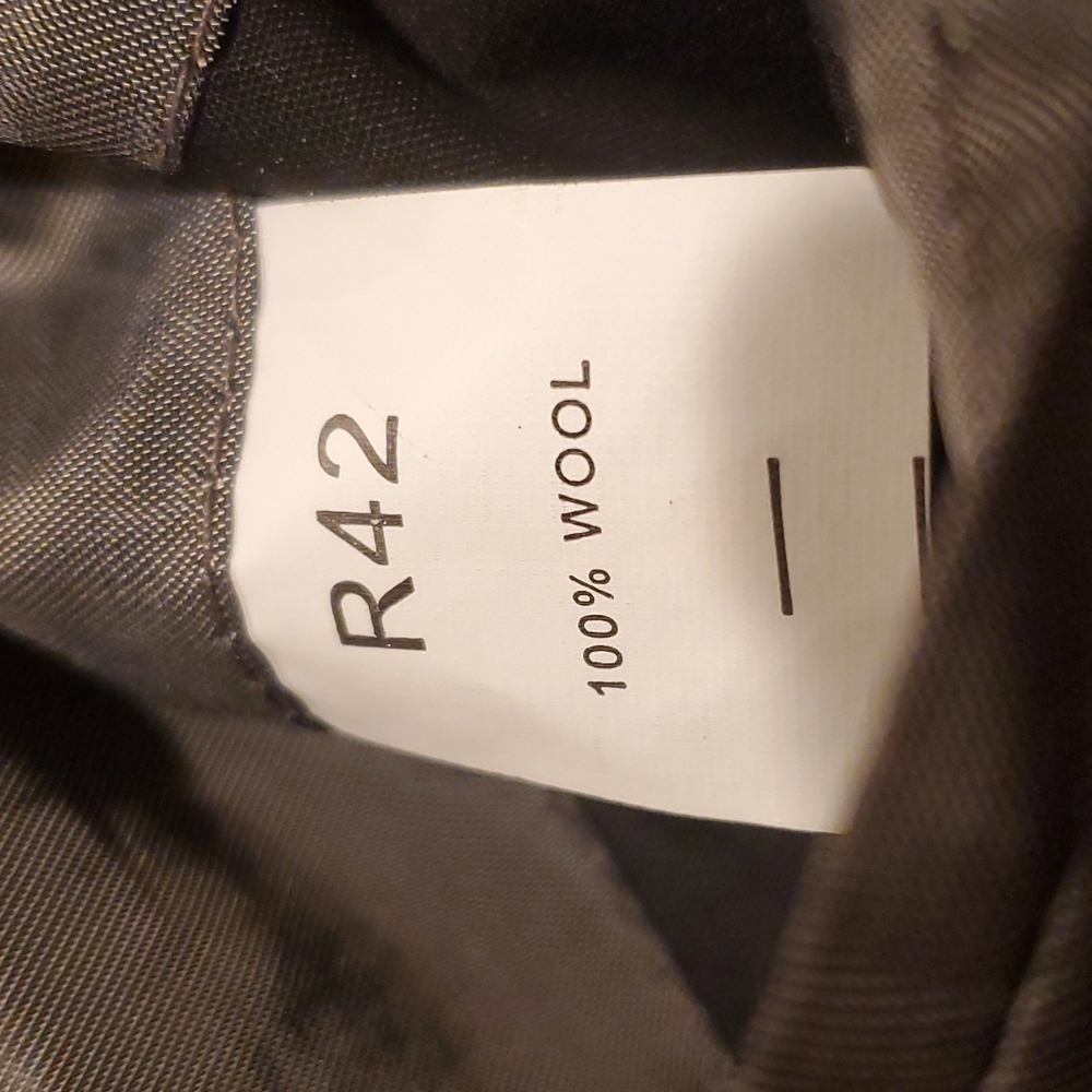Jos. A. Bank jacket...gray...in very good condition! Size R 42 - Picture 8 of 9